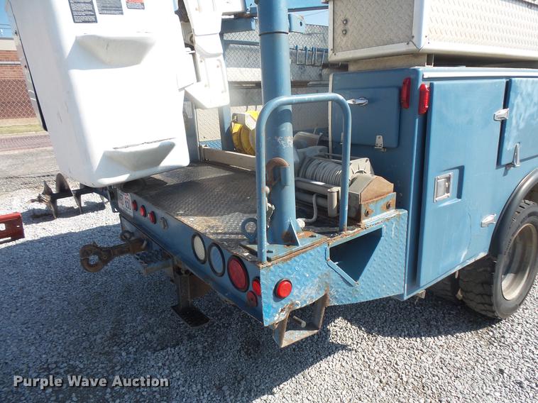 image for item DB8148 2009 Ford F550 Super Duty SuperCab bucket truck
