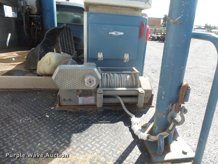 image for item DB8148 2009 Ford F550 Super Duty SuperCab bucket truck