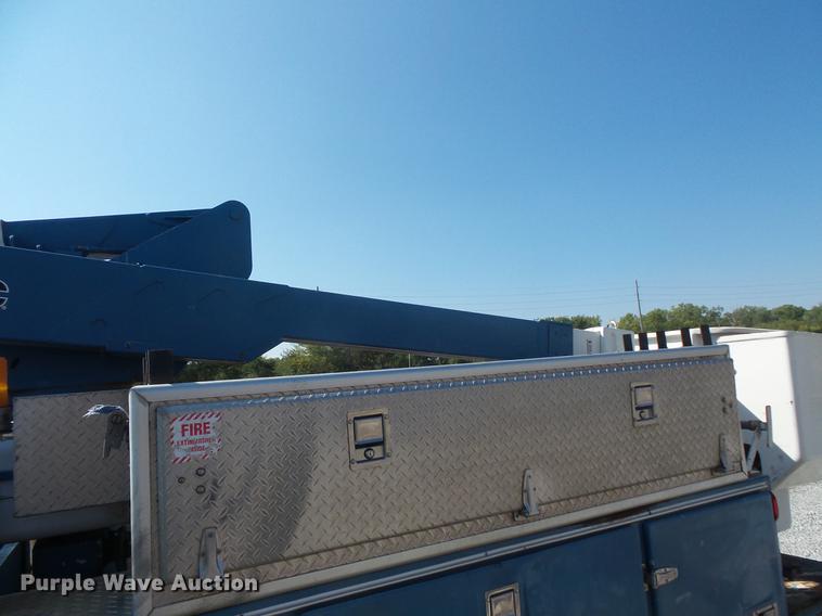 image for item DB8148 2009 Ford F550 Super Duty SuperCab bucket truck