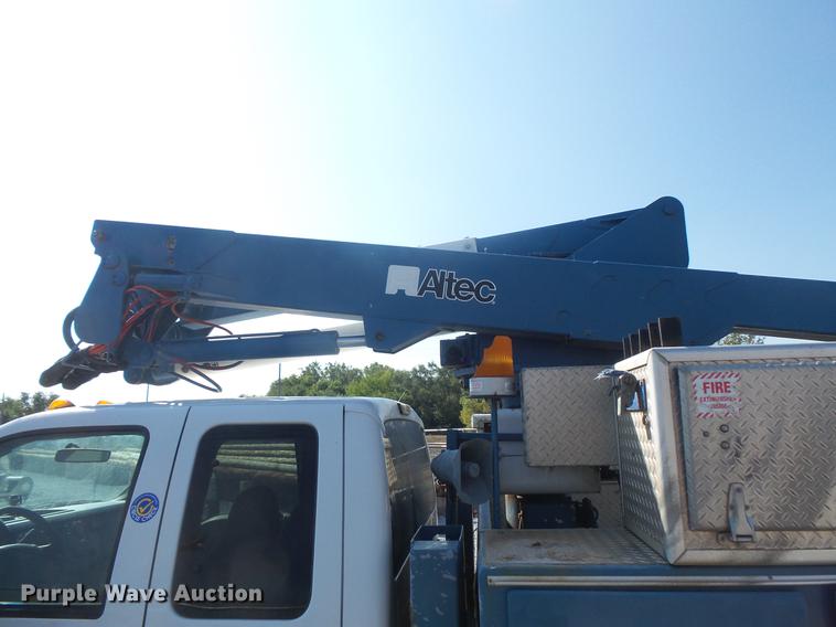 image for item DB8148 2009 Ford F550 Super Duty SuperCab bucket truck