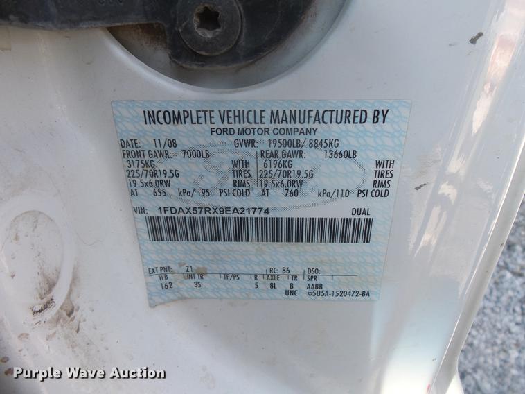 image for item DB8148 2009 Ford F550 Super Duty SuperCab bucket truck