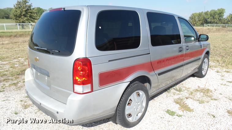 image for item DC1796 2006 Chevrolet Uplander van