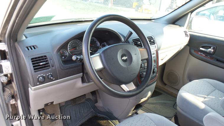 image for item DC1796 2006 Chevrolet Uplander van