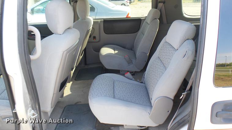 image for item DC1796 2006 Chevrolet Uplander van