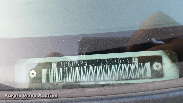 image for item DC2580 2005 Chevrolet Silverado 2500HD pickup truck