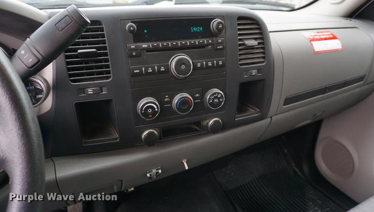 image for item DC5278 2008 Chevrolet Silverado 3500HD utility bed pickup truck