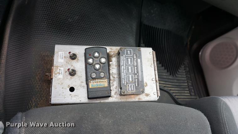 image for item DC5278 2008 Chevrolet Silverado 3500HD utility bed pickup truck