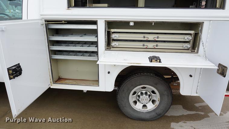 image for item DC5278 2008 Chevrolet Silverado 3500HD utility bed pickup truck