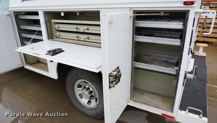 image for item DC5278 2008 Chevrolet Silverado 3500HD utility bed pickup truck