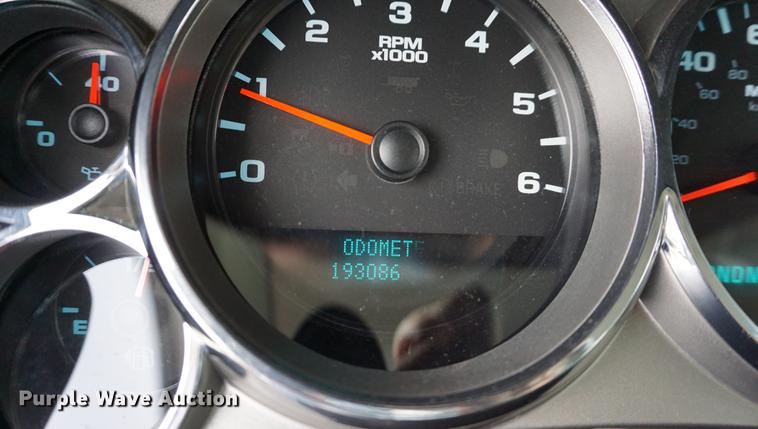 image for item DC5279 2012 Chevrolet Silverado 2500HD Ext. Cab pickup truck