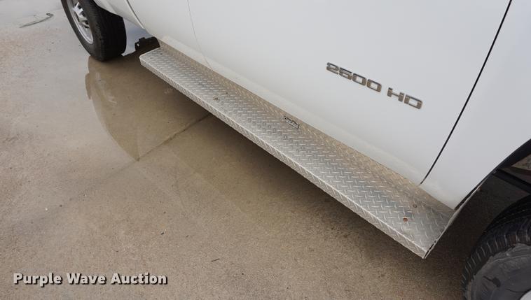 image for item DC5279 2012 Chevrolet Silverado 2500HD Ext. Cab pickup truck