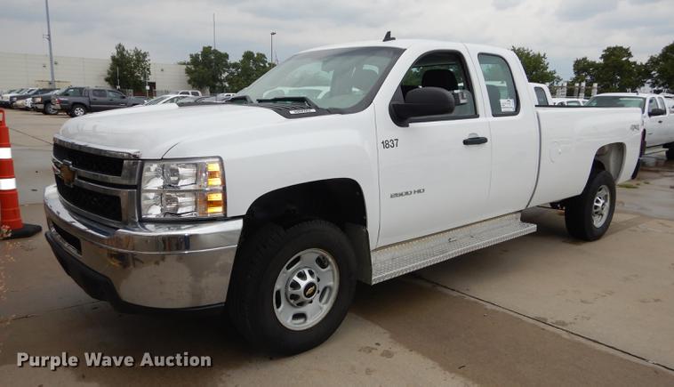 image for item DC5280 2011 Chevrolet Silverado 2500HD Ext. Cab pickup truck