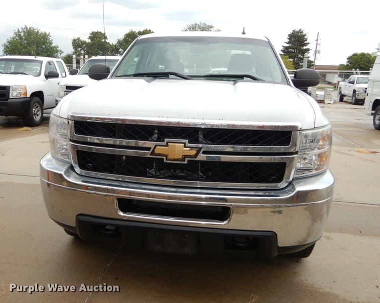 image for item DC5280 2011 Chevrolet Silverado 2500HD Ext. Cab pickup truck