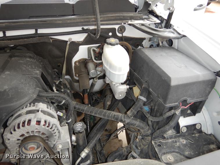 image for item DC5280 2011 Chevrolet Silverado 2500HD Ext. Cab pickup truck