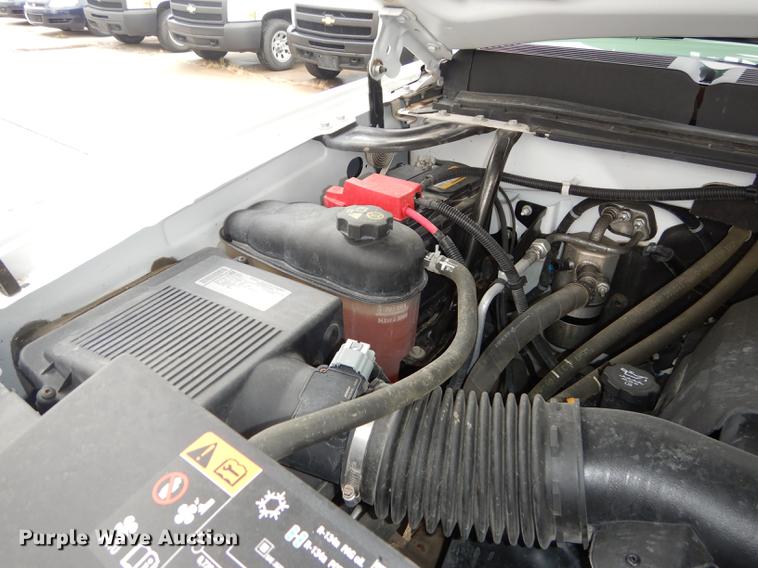 image for item DC5280 2011 Chevrolet Silverado 2500HD Ext. Cab pickup truck