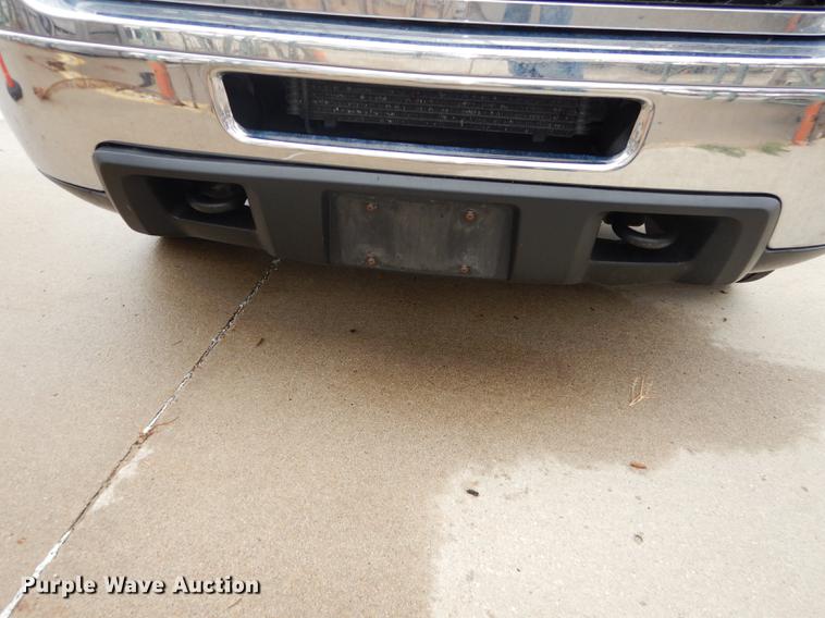 image for item DC5280 2011 Chevrolet Silverado 2500HD Ext. Cab pickup truck