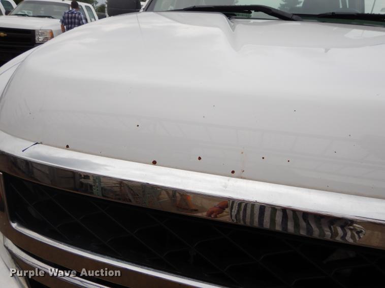 image for item DC5280 2011 Chevrolet Silverado 2500HD Ext. Cab pickup truck