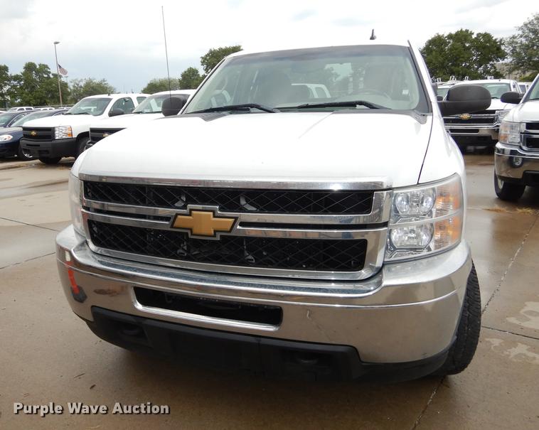image for item DC5281 2011 Chevrolet Silverado 2500HD Ext. Cab pickup truck