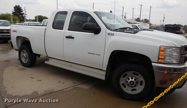 image for item DC5281 2011 Chevrolet Silverado 2500HD Ext. Cab pickup truck