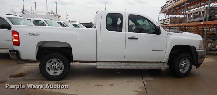 image for item DC5281 2011 Chevrolet Silverado 2500HD Ext. Cab pickup truck