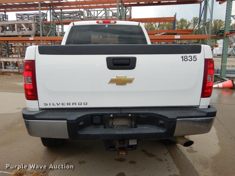 image for item DC5281 2011 Chevrolet Silverado 2500HD Ext. Cab pickup truck