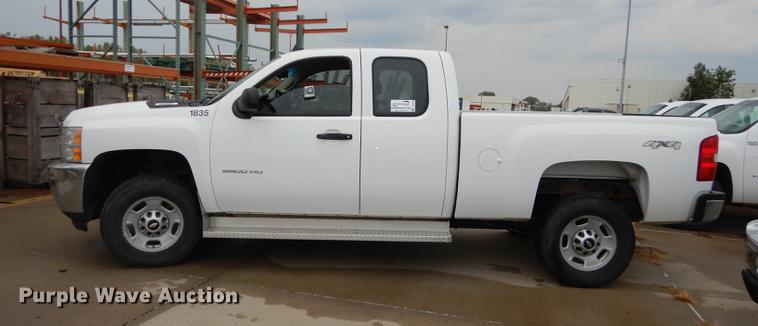 image for item DC5281 2011 Chevrolet Silverado 2500HD Ext. Cab pickup truck