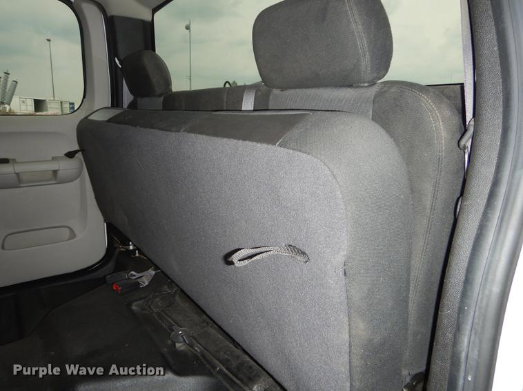 image for item DC5281 2011 Chevrolet Silverado 2500HD Ext. Cab pickup truck