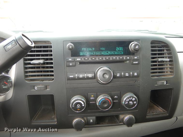 image for item DC5281 2011 Chevrolet Silverado 2500HD Ext. Cab pickup truck