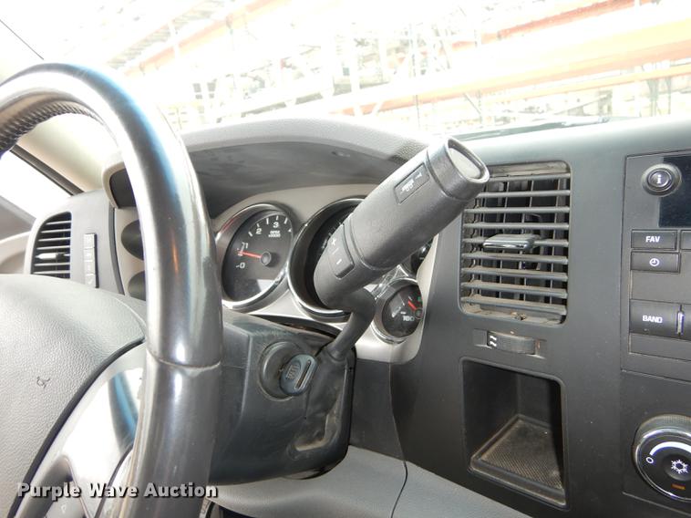 image for item DC5281 2011 Chevrolet Silverado 2500HD Ext. Cab pickup truck