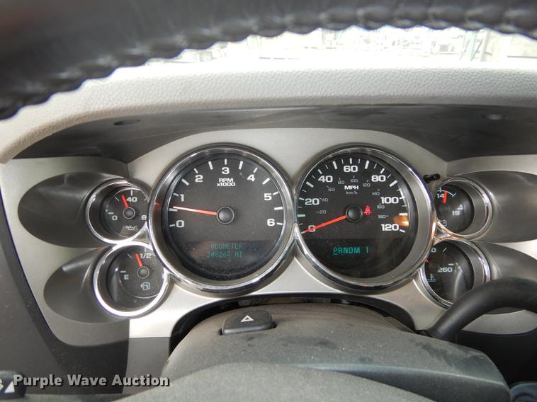 image for item DC5281 2011 Chevrolet Silverado 2500HD Ext. Cab pickup truck