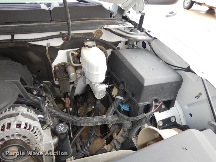 image for item DC5281 2011 Chevrolet Silverado 2500HD Ext. Cab pickup truck