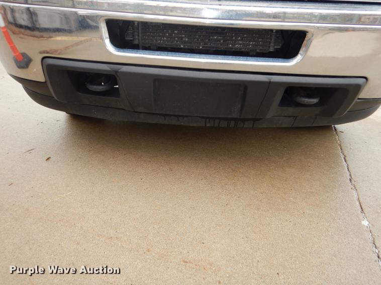 image for item DC5281 2011 Chevrolet Silverado 2500HD Ext. Cab pickup truck