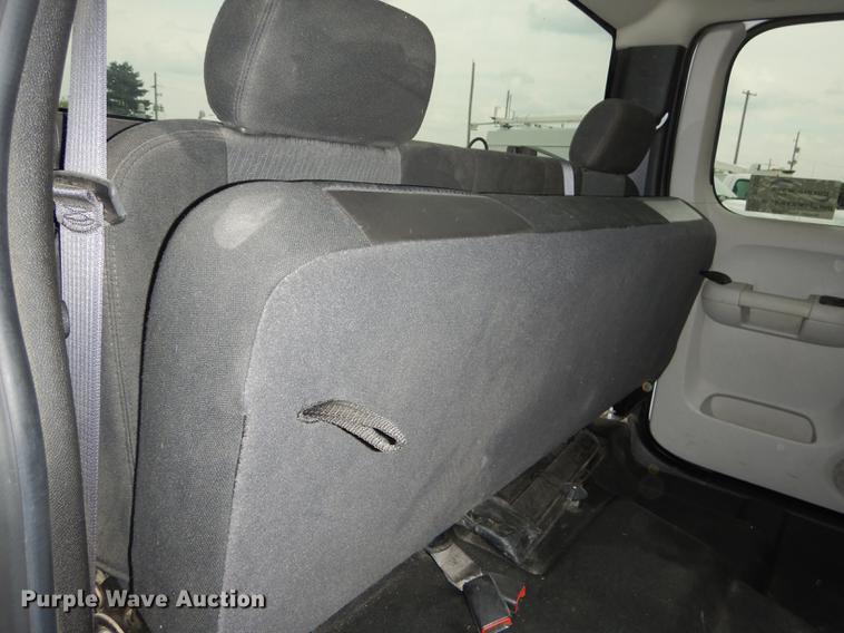 image for item DC5281 2011 Chevrolet Silverado 2500HD Ext. Cab pickup truck