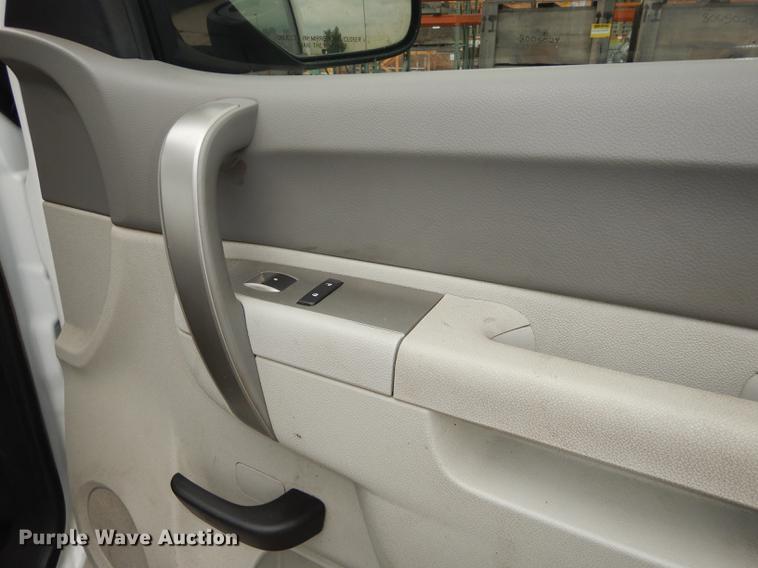 image for item DC5281 2011 Chevrolet Silverado 2500HD Ext. Cab pickup truck