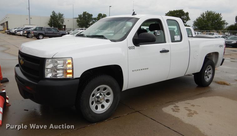 image for item DC5282 2011 Chevrolet Silverado 1500 Ext. Cab pickup truck
