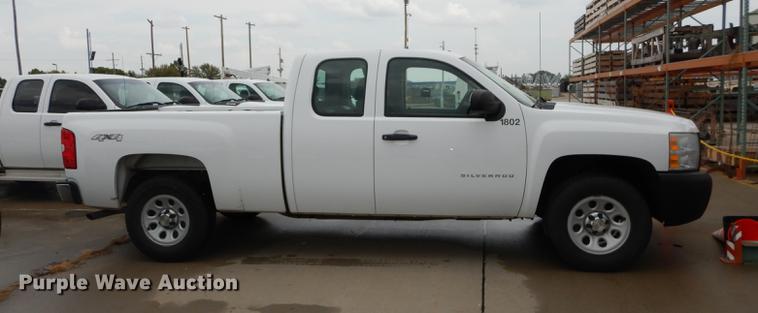 image for item DC5282 2011 Chevrolet Silverado 1500 Ext. Cab pickup truck