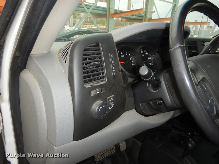 image for item DC5282 2011 Chevrolet Silverado 1500 Ext. Cab pickup truck