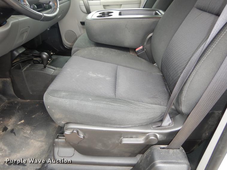 image for item DC5282 2011 Chevrolet Silverado 1500 Ext. Cab pickup truck