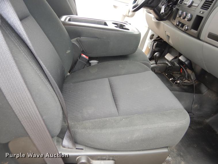 image for item DC5282 2011 Chevrolet Silverado 1500 Ext. Cab pickup truck