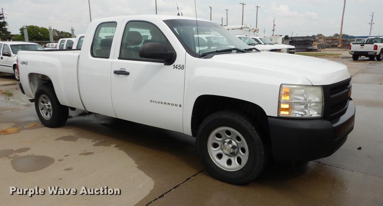image for item DC5283 2008 Chevrolet Silverado 1500 Ext. Cab pickup truck