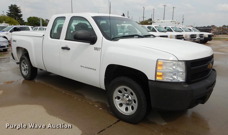 image for item DC5284 2011 Chevrolet Silverado 1500 Ext. Cab pickup truck