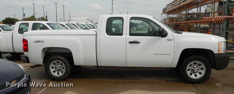 image for item DC5284 2011 Chevrolet Silverado 1500 Ext. Cab pickup truck