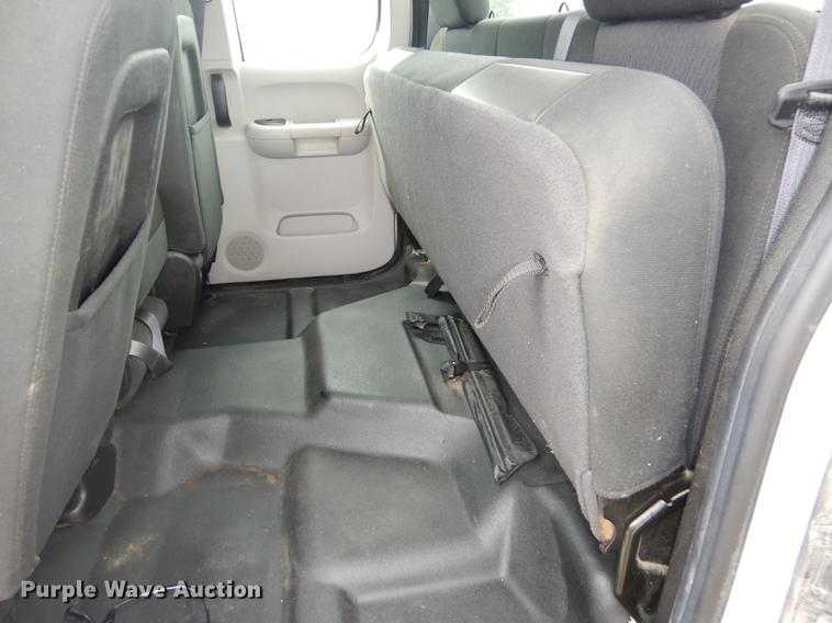 image for item DC5284 2011 Chevrolet Silverado 1500 Ext. Cab pickup truck