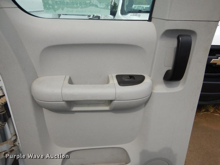 image for item DC5284 2011 Chevrolet Silverado 1500 Ext. Cab pickup truck