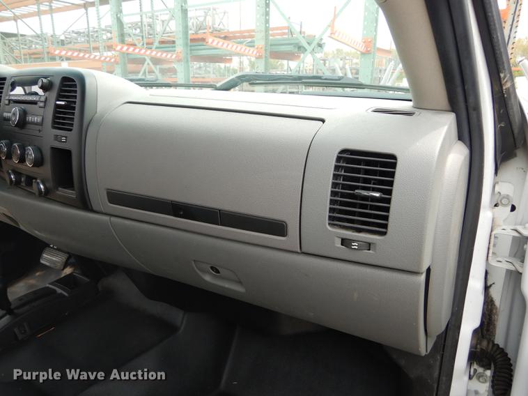 image for item DC5284 2011 Chevrolet Silverado 1500 Ext. Cab pickup truck