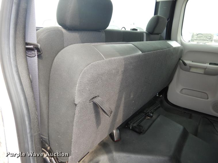 image for item DC5284 2011 Chevrolet Silverado 1500 Ext. Cab pickup truck