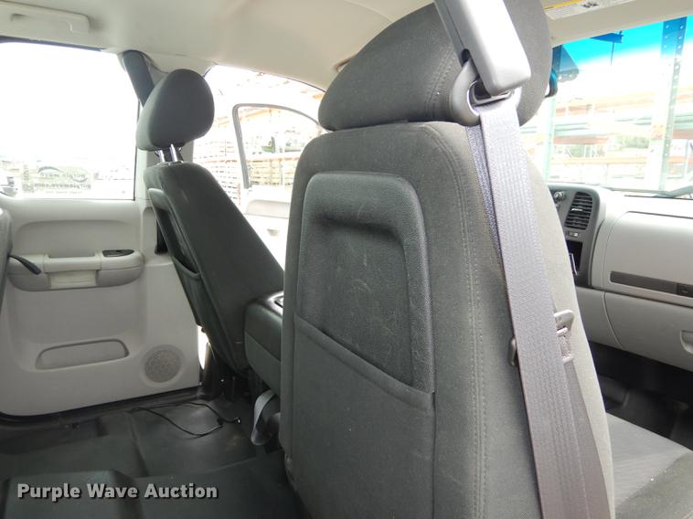 image for item DC5284 2011 Chevrolet Silverado 1500 Ext. Cab pickup truck