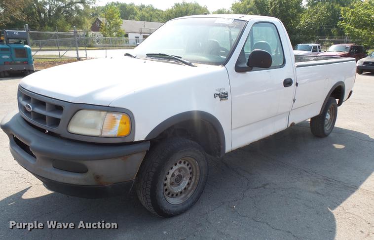 image for item DC5330 1998 Ford F150 pickup truck