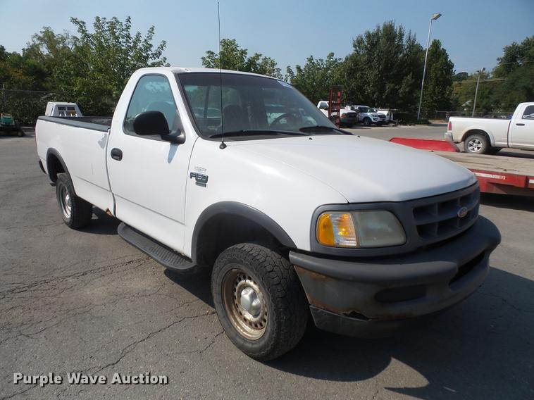 image for item DC5330 1998 Ford F150 pickup truck