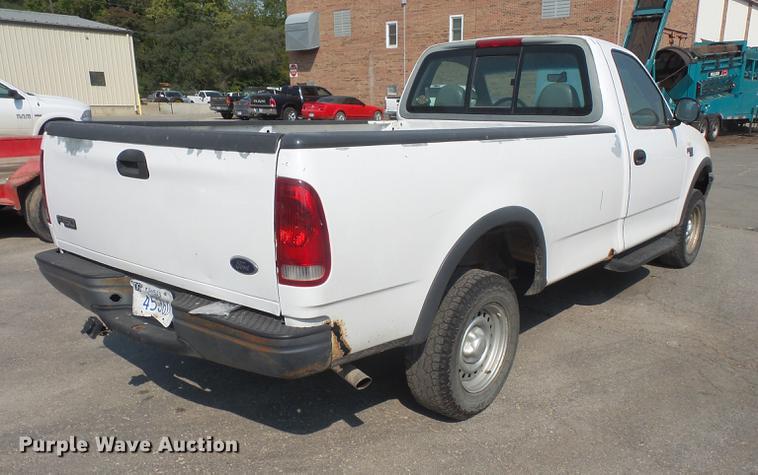image for item DC5330 1998 Ford F150 pickup truck